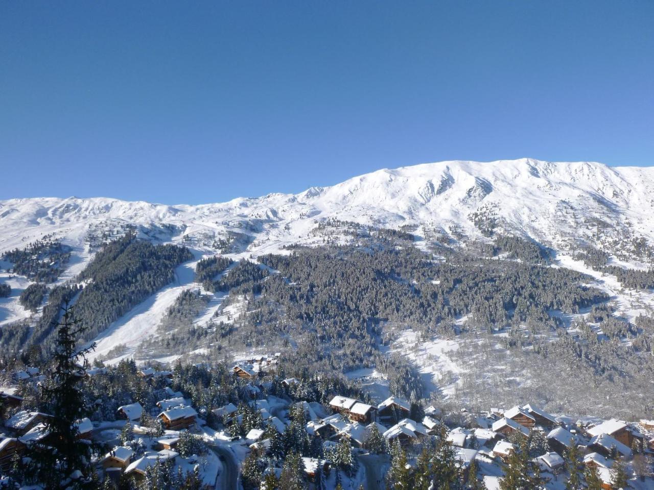 Hotel Le Chamois D'Or, Ussim Vacances Meribel Bagian luar foto